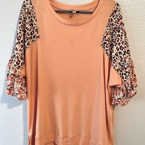 GiGiO Plus Bell Sleeves Tee